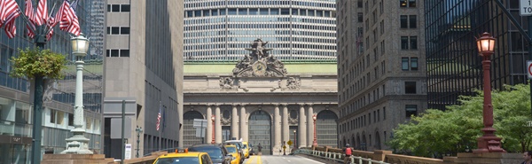 The front of Grand Central Terminal From Park Avenue